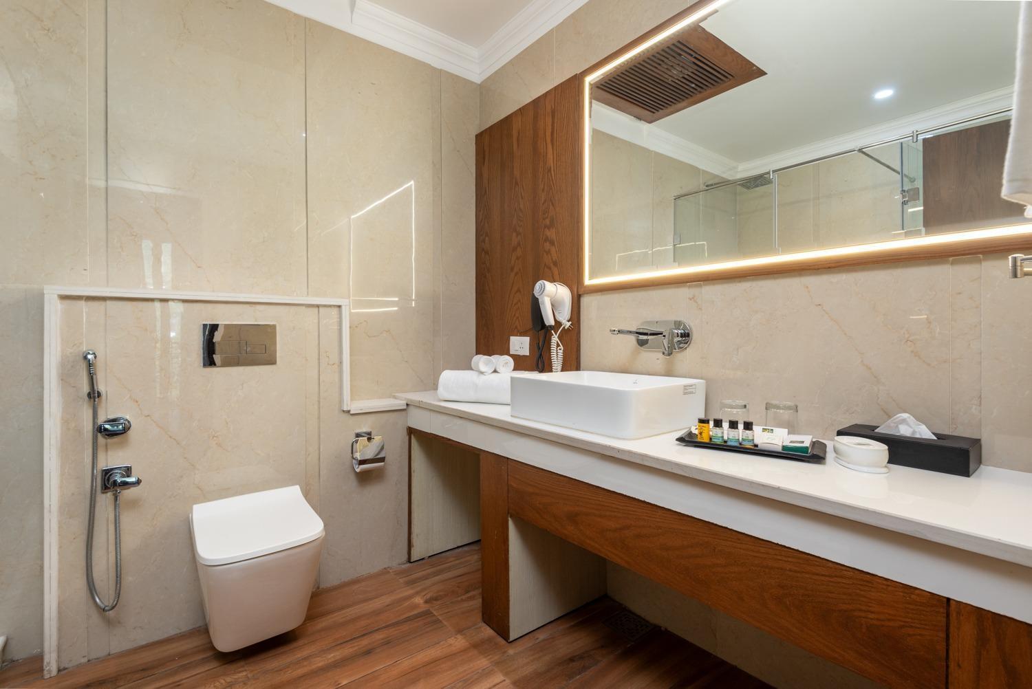 Quality Inn By Lawrence Hotels Dharamshala Exterior foto